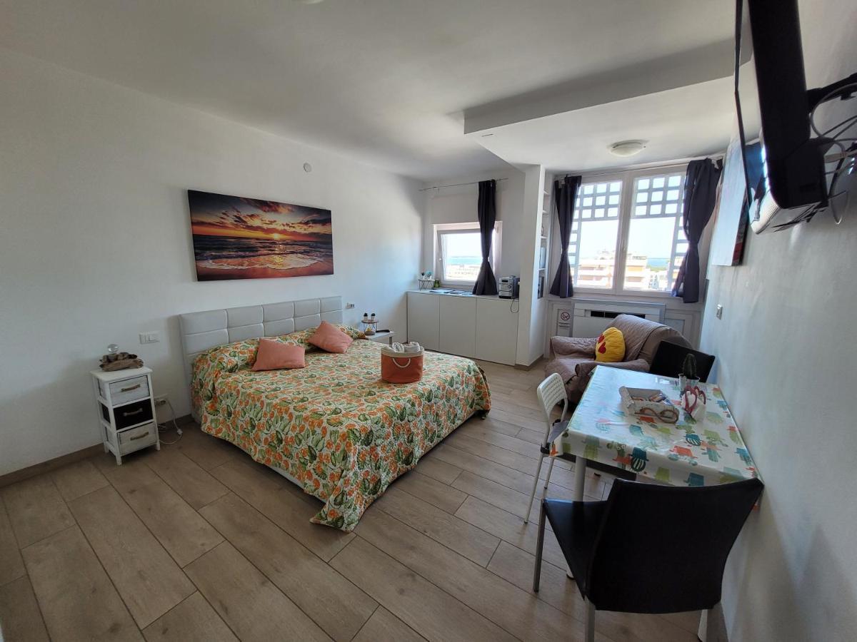 Rosato 3 Sea View Apartment Lignano Sabbiadoro Bagian luar foto