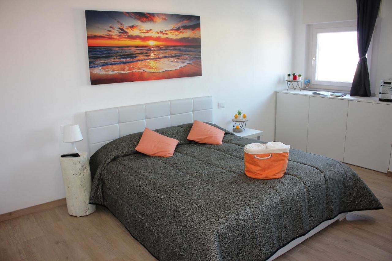 Rosato 3 Sea View Apartment Lignano Sabbiadoro Bagian luar foto